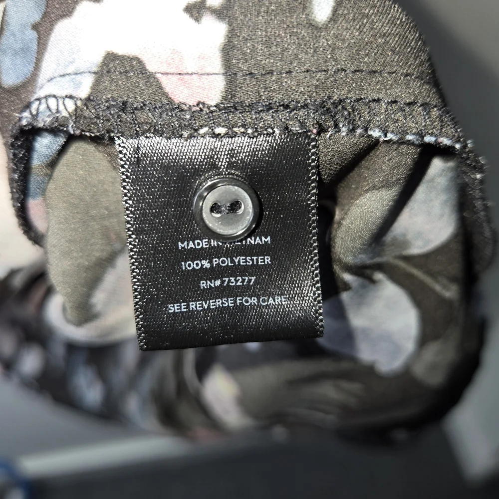 3 For $60. Simply Vera Vera Wang Black Floral Blouse - Picture 5 of 11